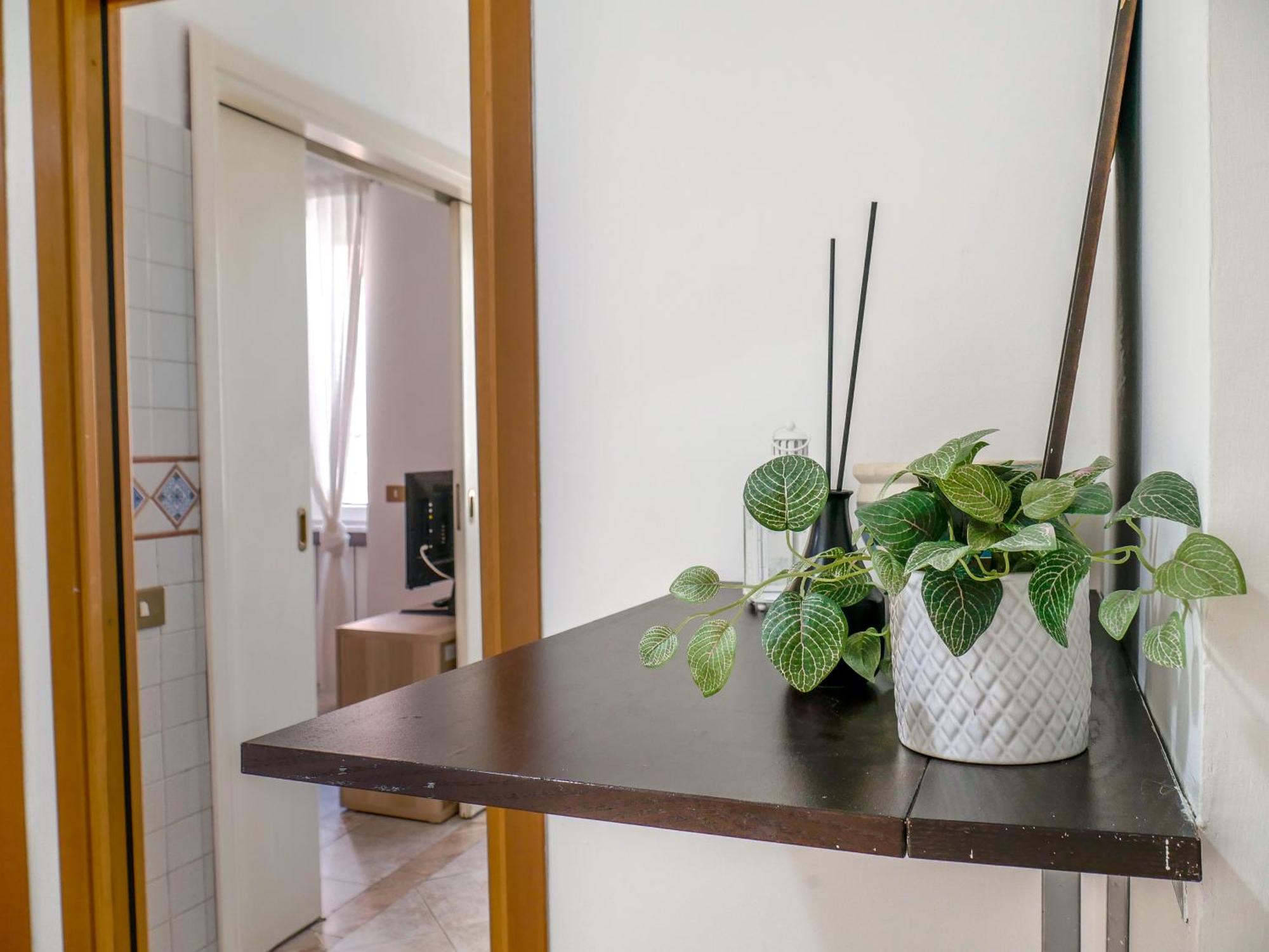 Modern 1 Bedroom Near Metro ローマ エクステリア 写真